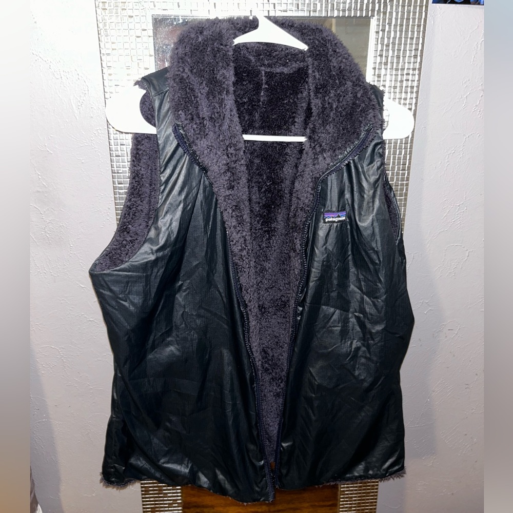 Patagonia reversible vest